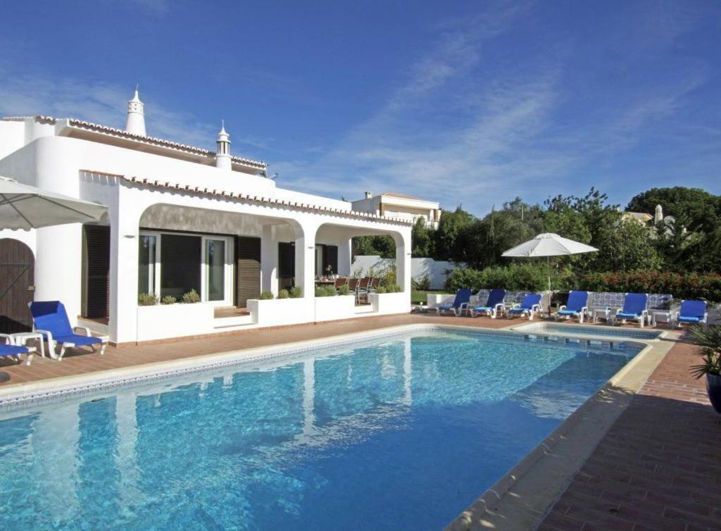 Villa Carvoeiro Tennis - Villa With Tennis Court And Private Heated Swimming Pool In Carvoeiro Экстерьер фото